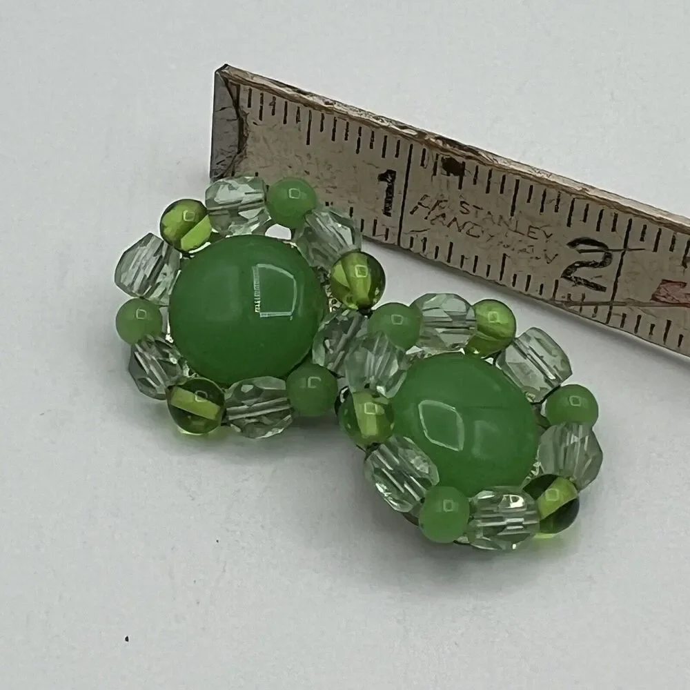 Vtg Lime Green Beaded Button Earrings Clip On Jadeite 1
