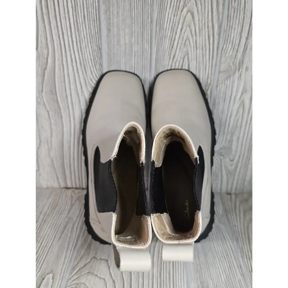 Clarks pre owned