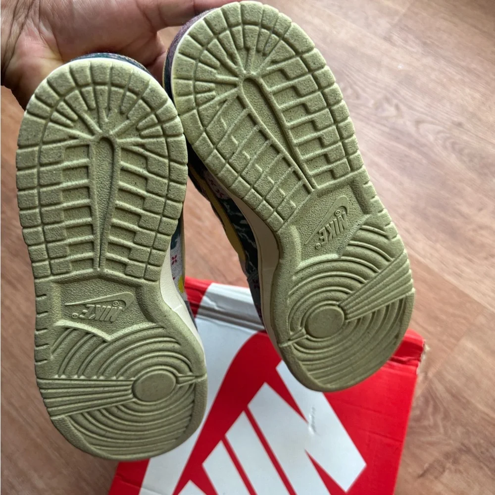 Nike lining cushioned pink