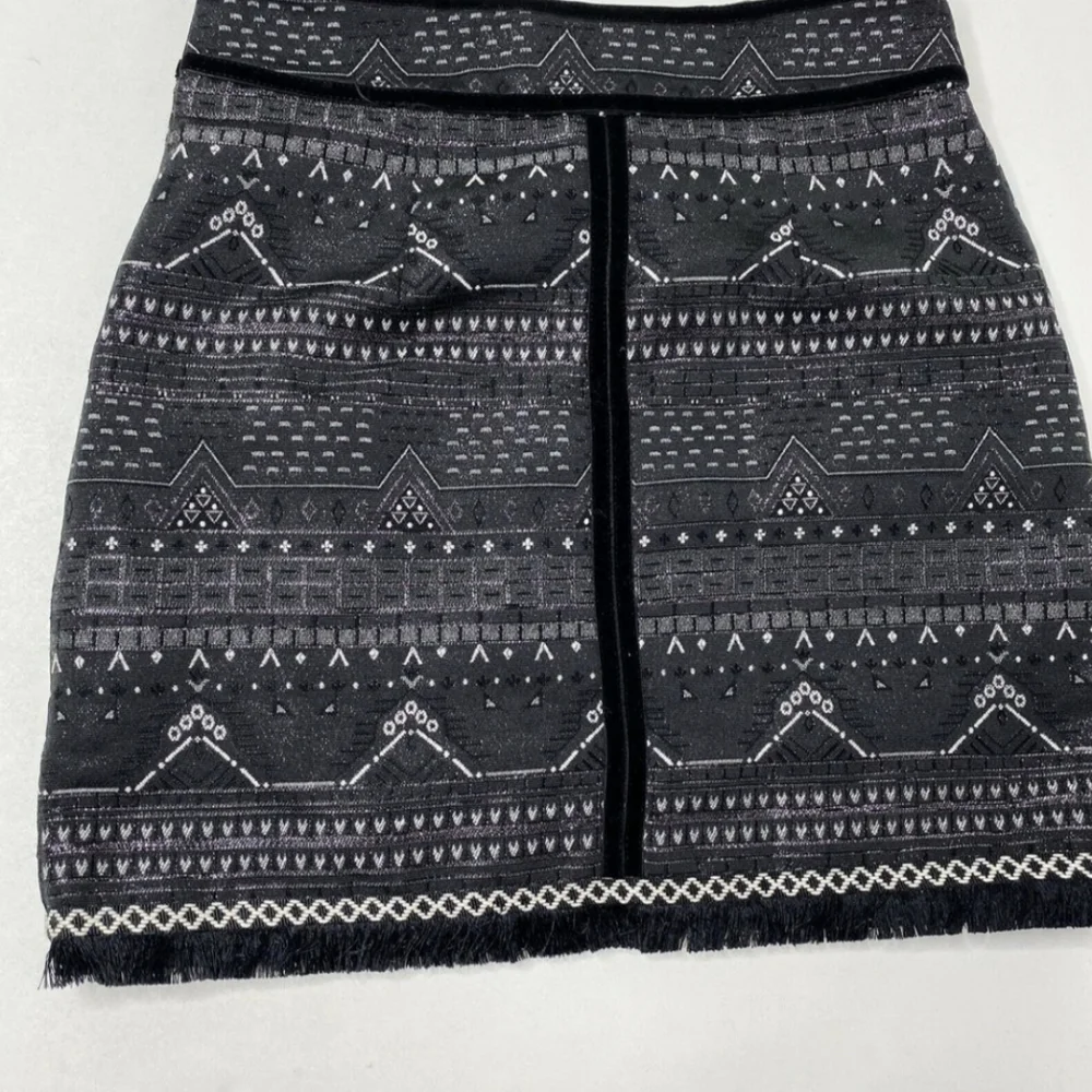 ESQUALO gorgeous fringed