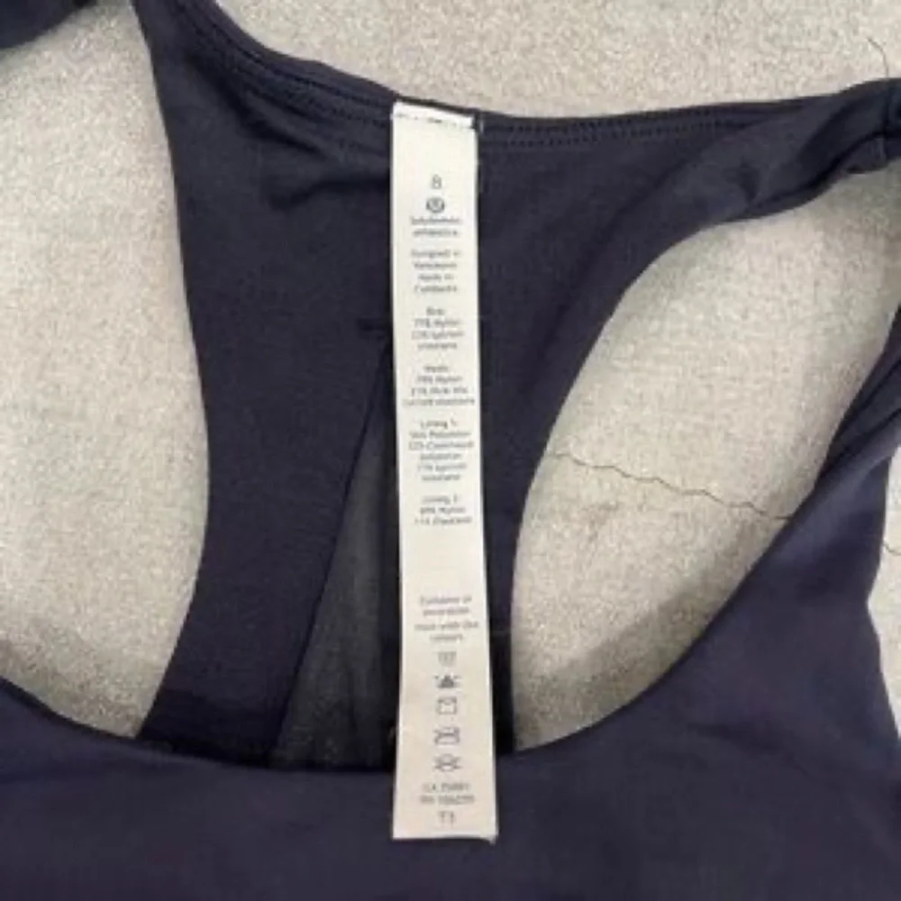 N/A comfortable black