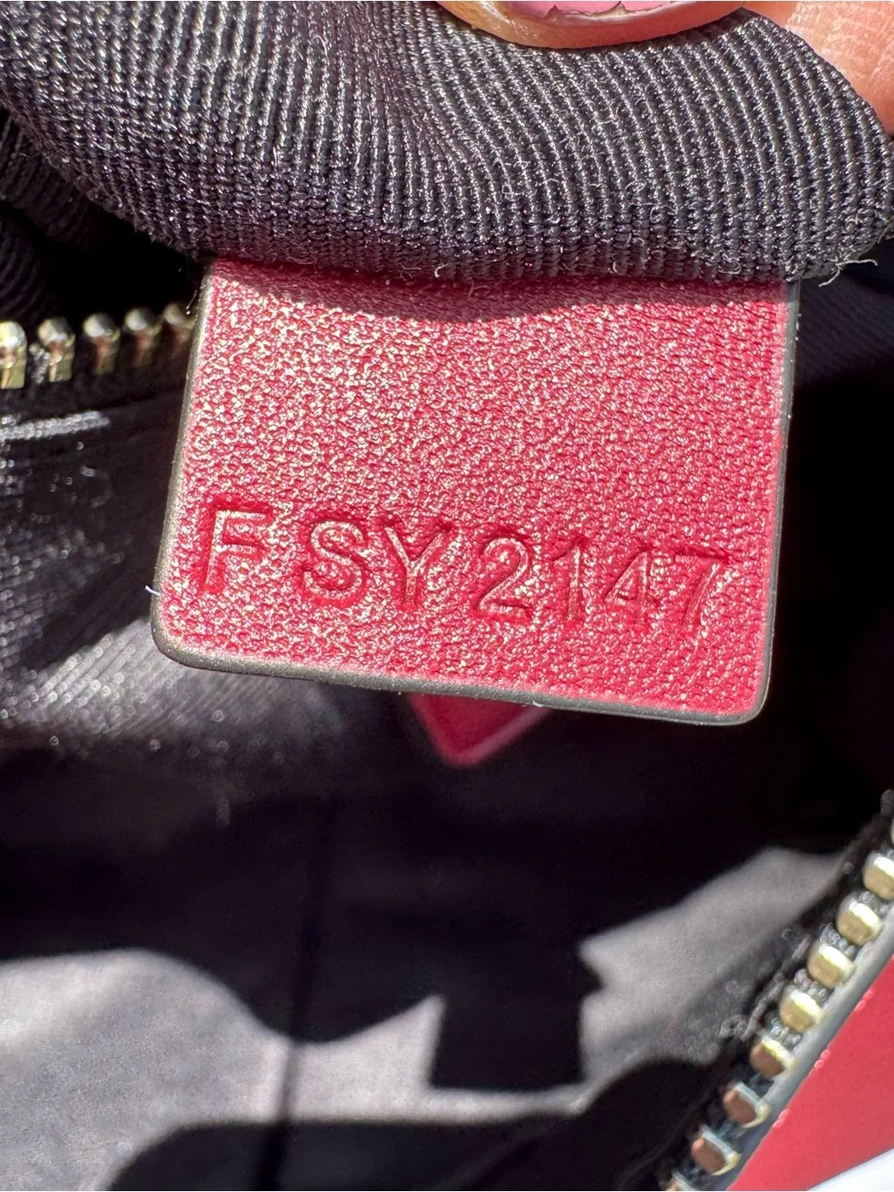 Marc Jacobs features classic signs