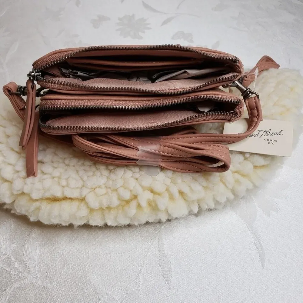 Universal Thread small casual