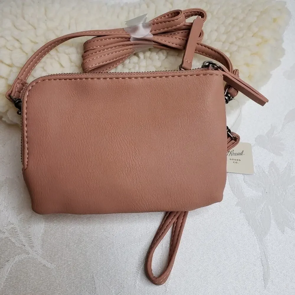 Universal Thread bag pairs well