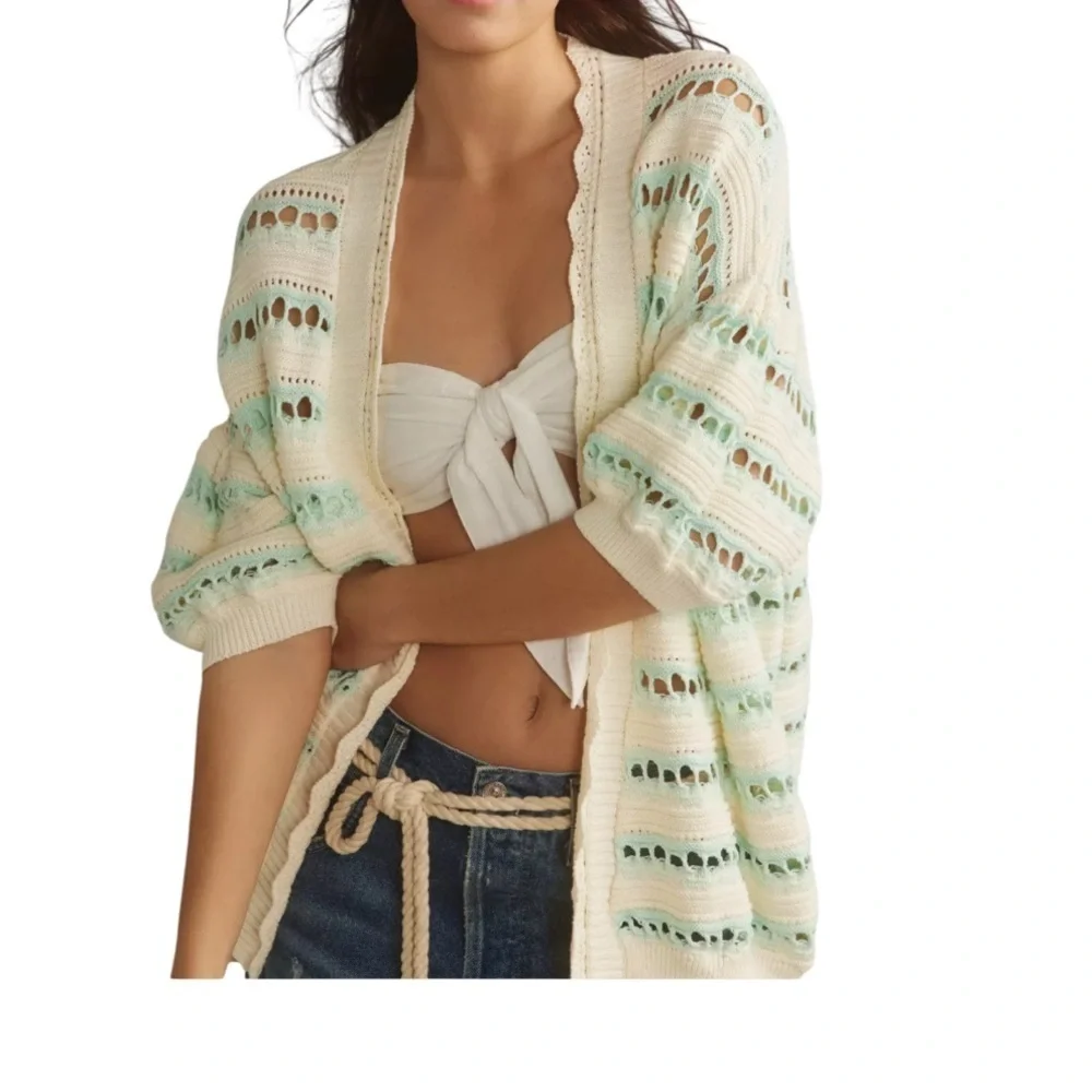 Maeve chic open