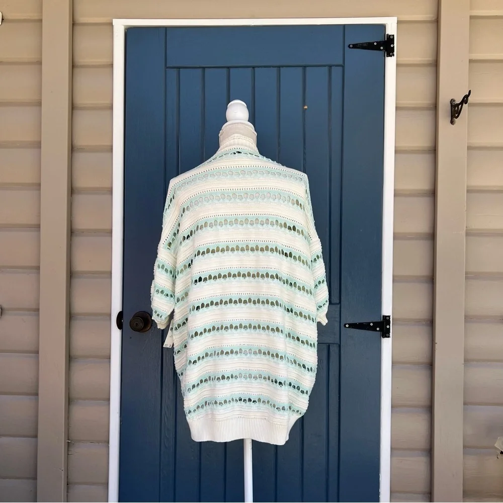 Maeve chic open