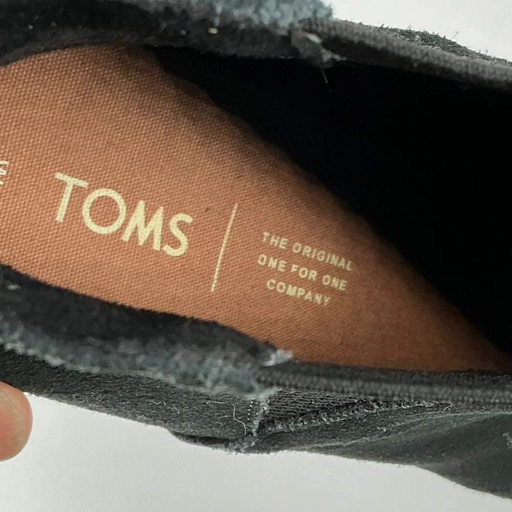 Toms retail $90