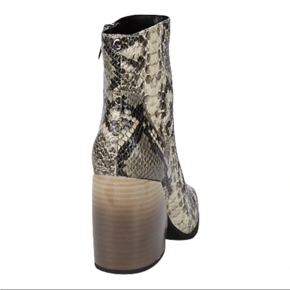 NWT Circus by Sam Edelman Palmina Snakeskin-Embossed Booties 7.5