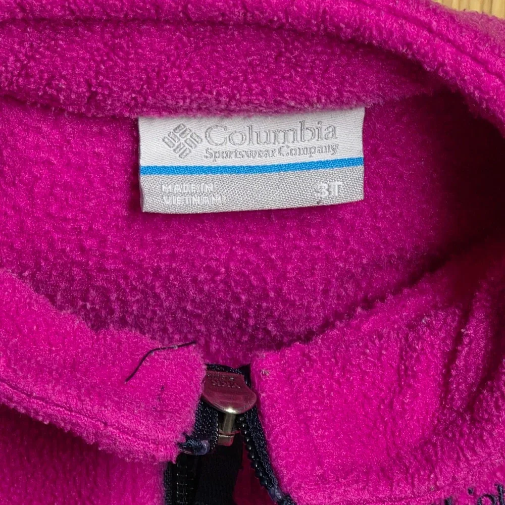 Columbia cozy up