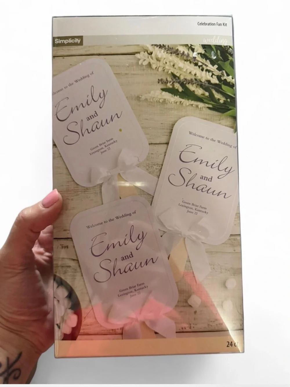 Simplicity wedding fan