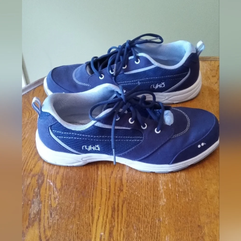 Ryka Blue Sneakers Classic Lace-Up Design