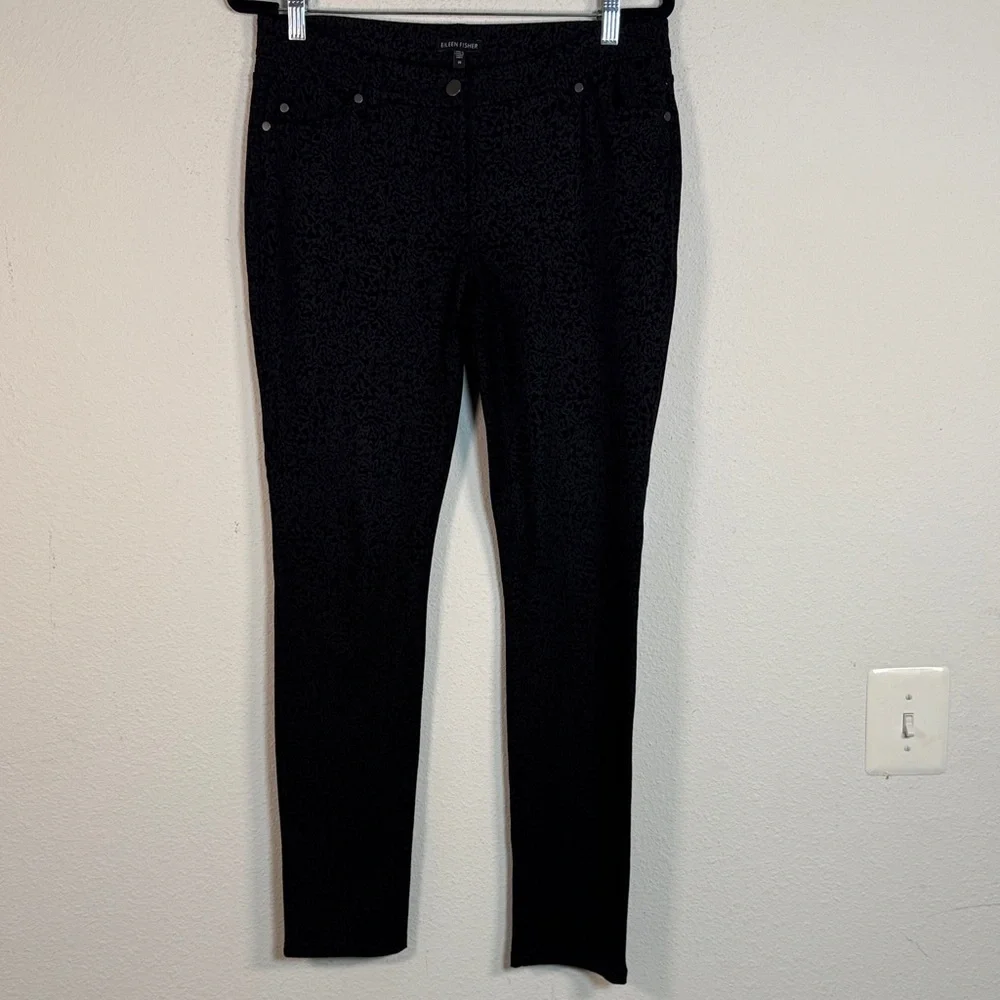 Eileen Fisher Black Textured Pants size 10 no signs of wear