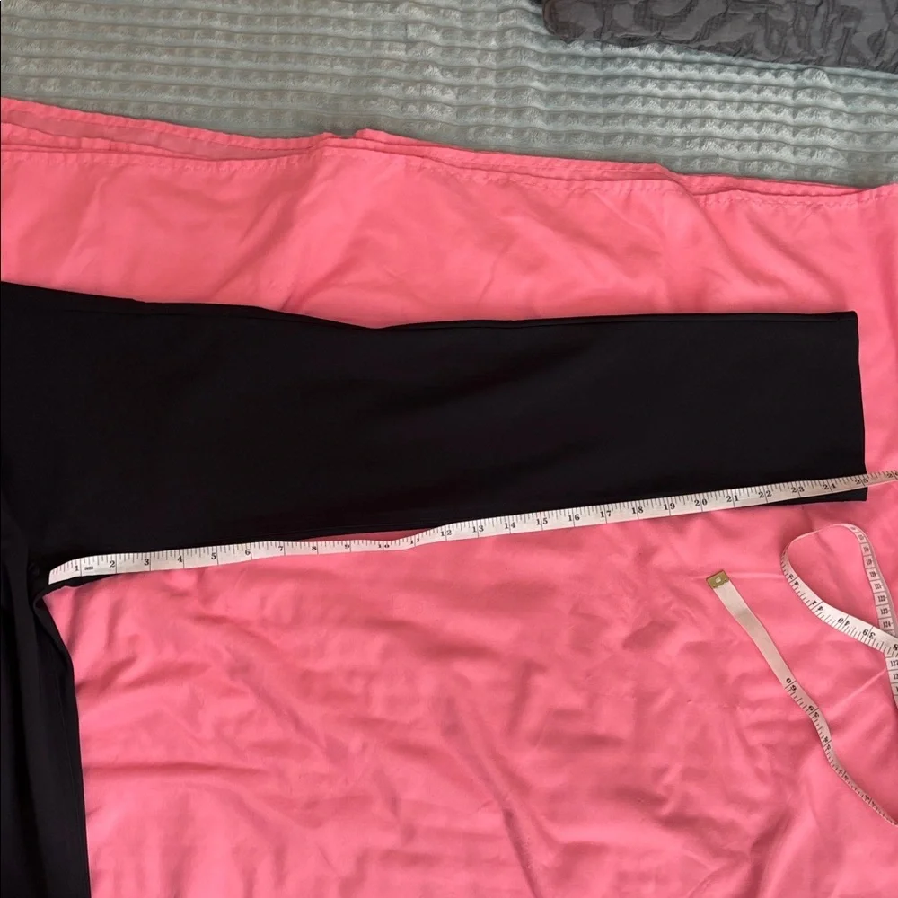 Theory Black Stretch Straight Leg Pants sz2