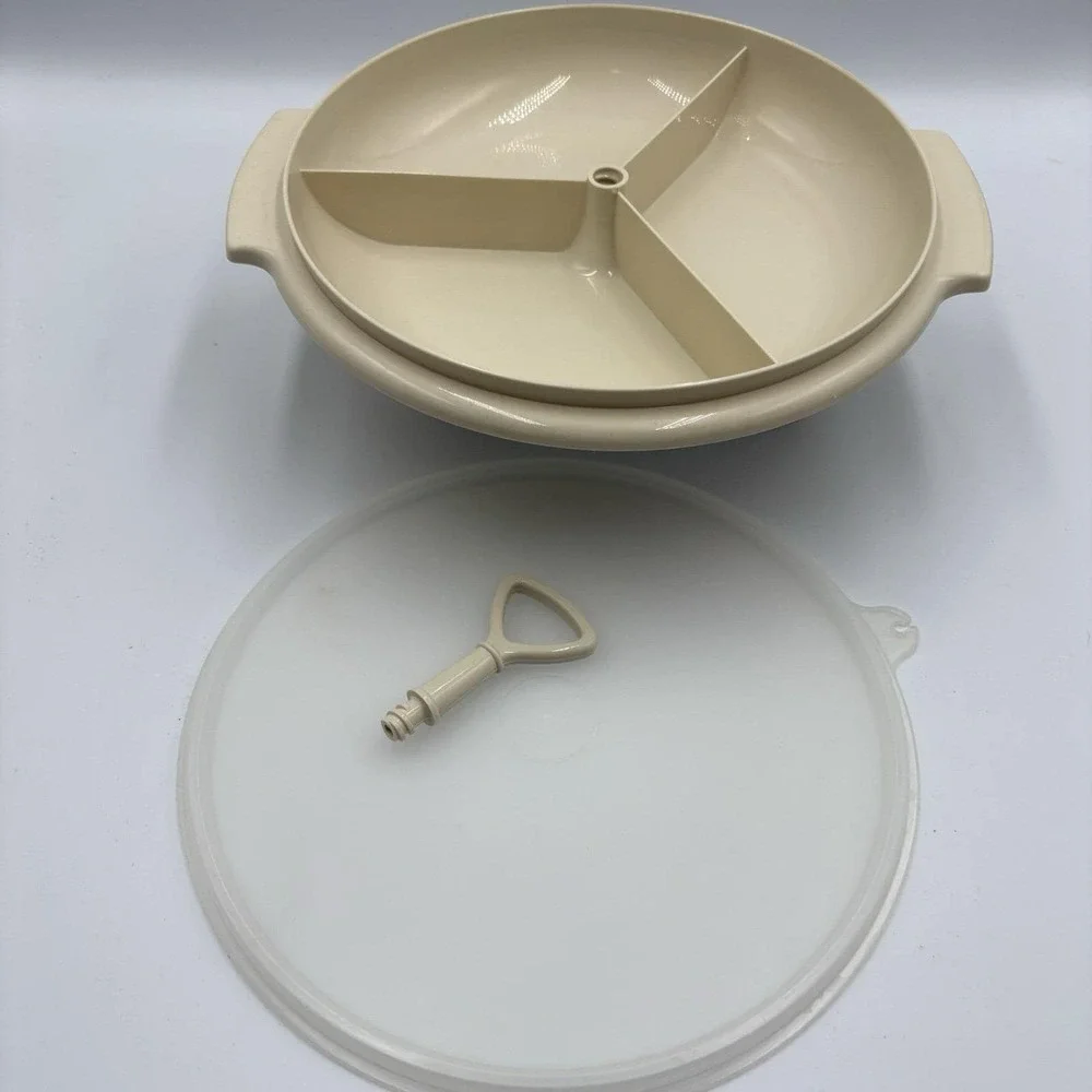 Vintage Tupperware Suzette Divided Plate 608-4 & Lid 229-17 With Handle Tan