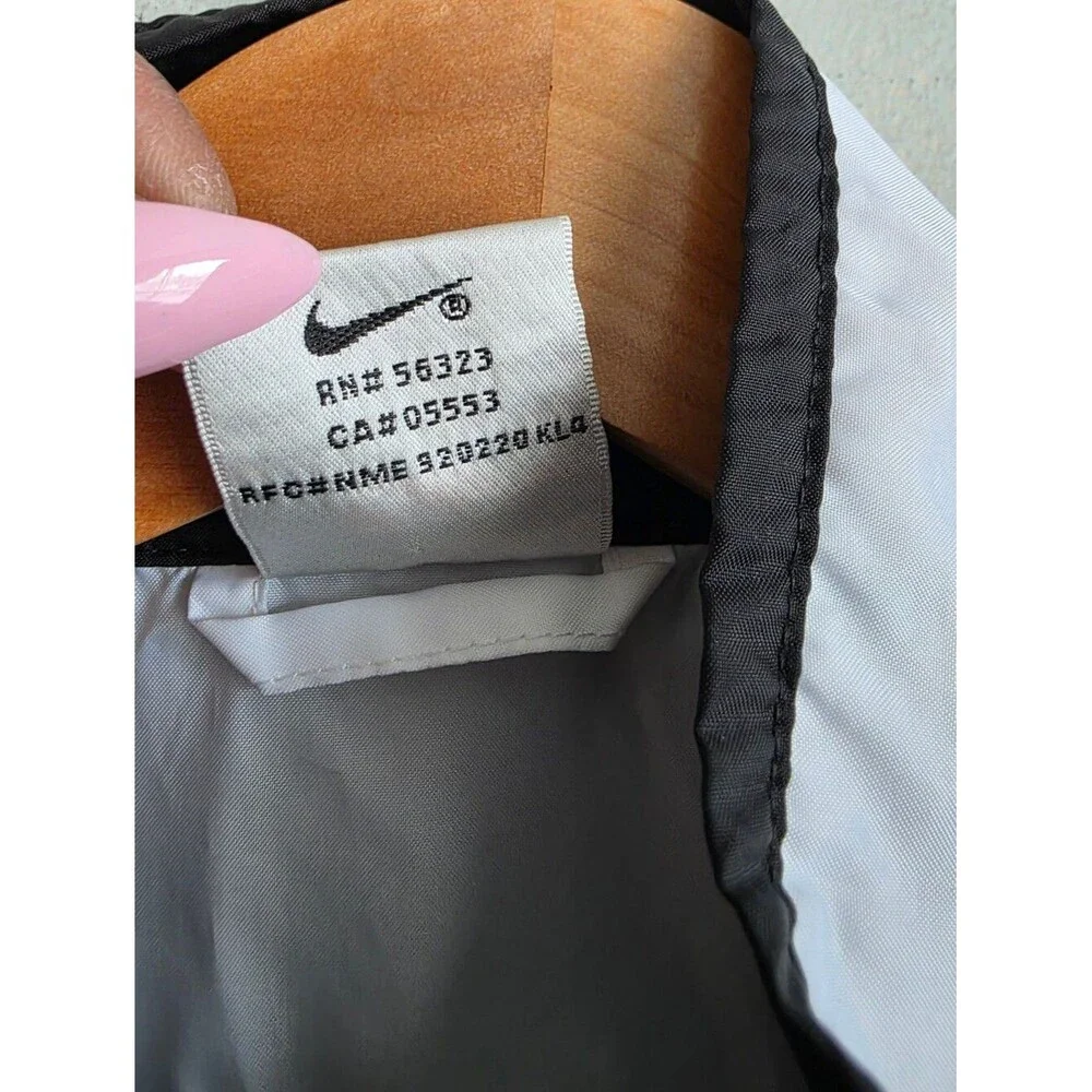 Nike VTG White Tag  Black and White Lightweight Vest Mens M