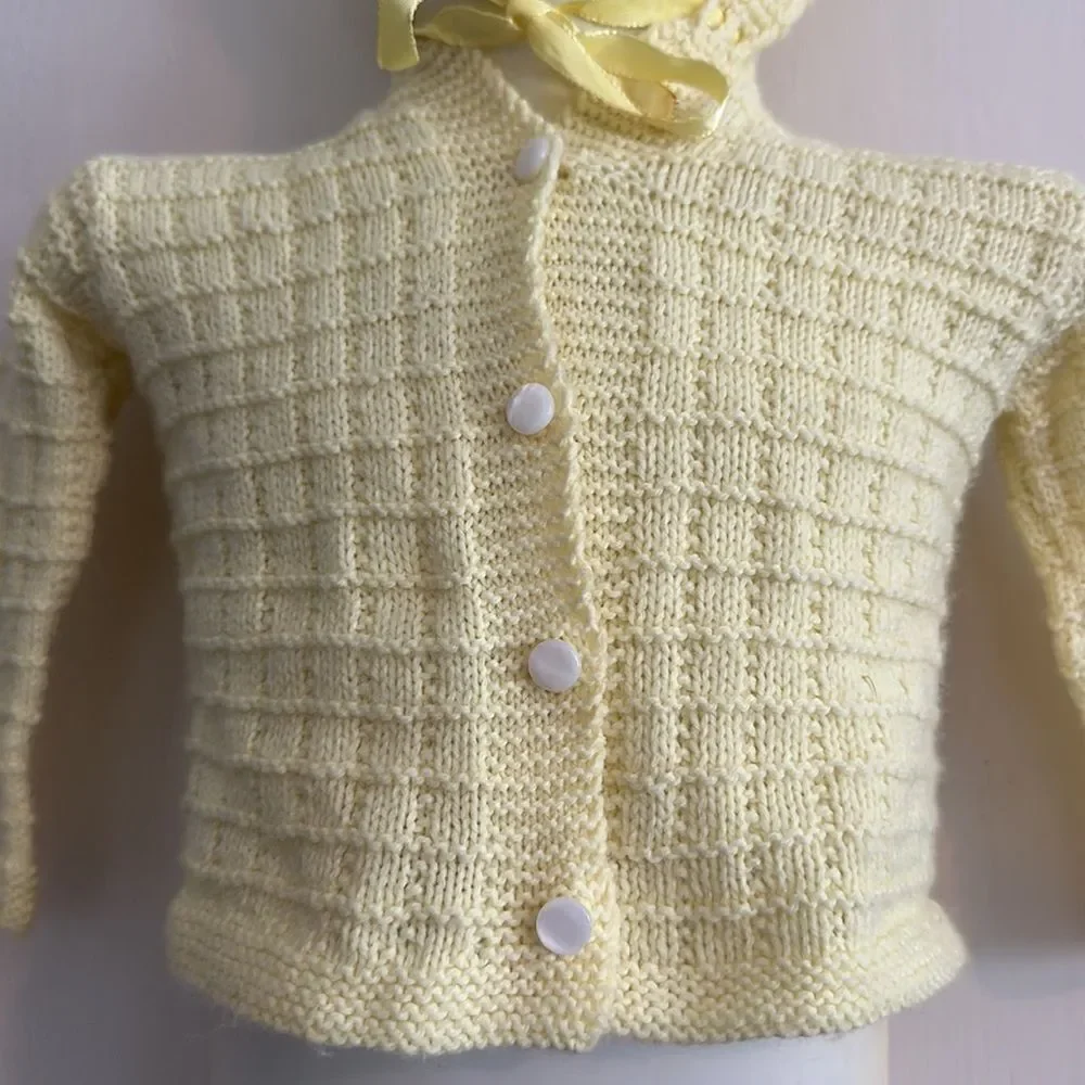 Vintage yellow pom