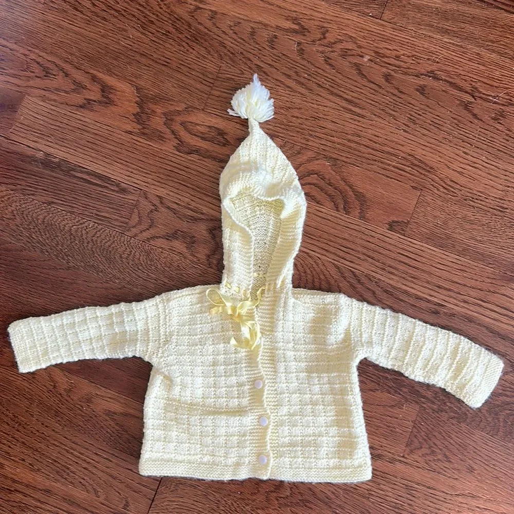 Vintage yellow pom