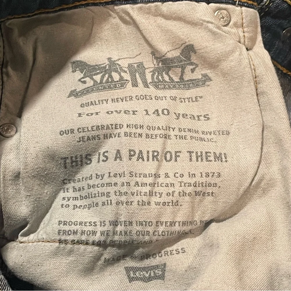 Levis classic straight