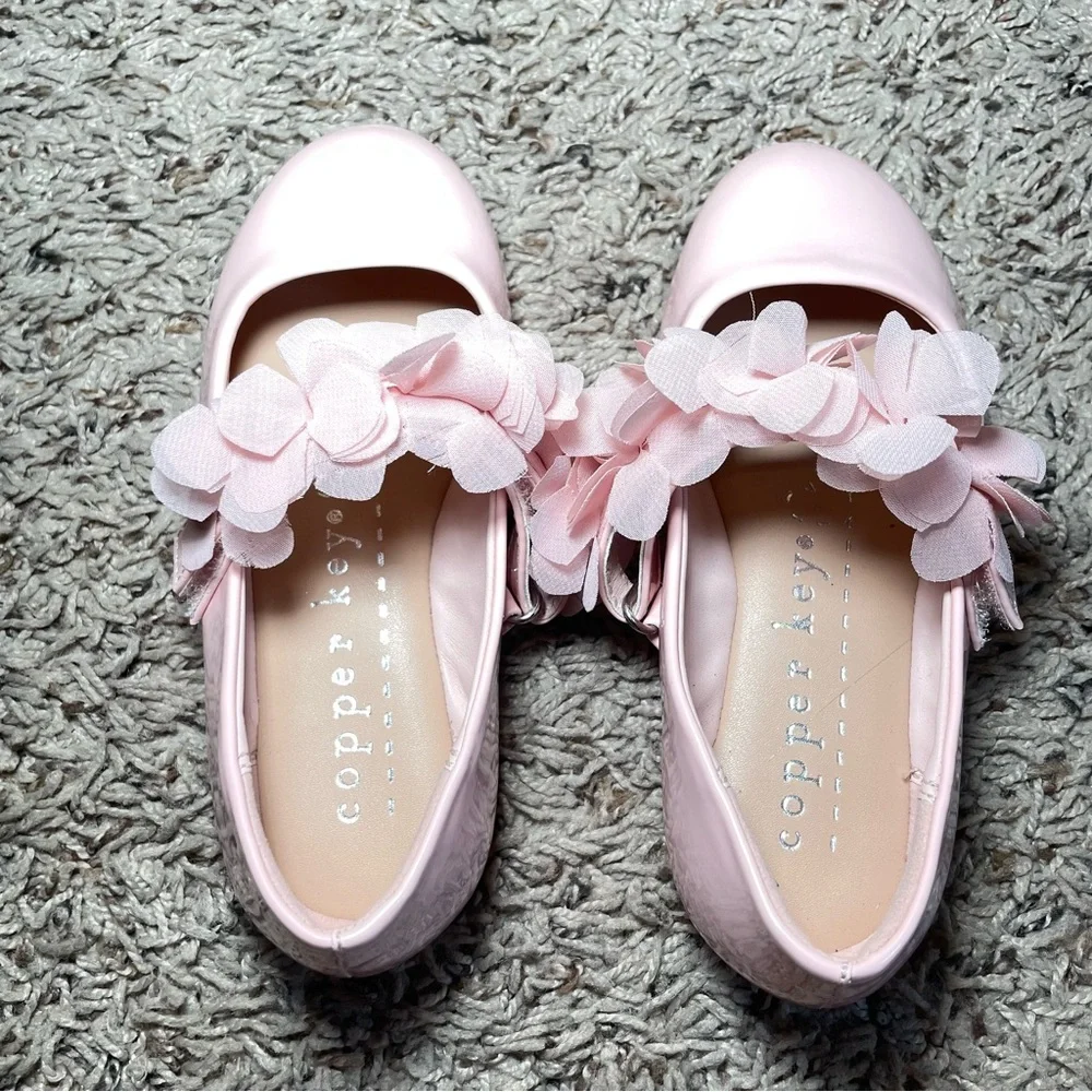 Girls’s Copper Key Blossom Chiffon Patent Floral‎ Flats- Blush Size 11