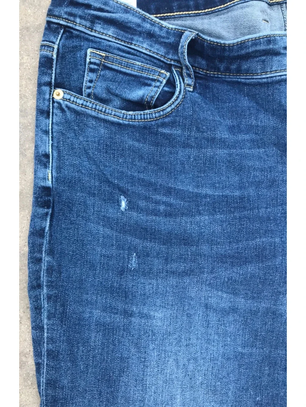 Tommy Bahama Jeans Mens 12/31 Blue Straight Leg Denim Light Wash 5 Pocket Casual