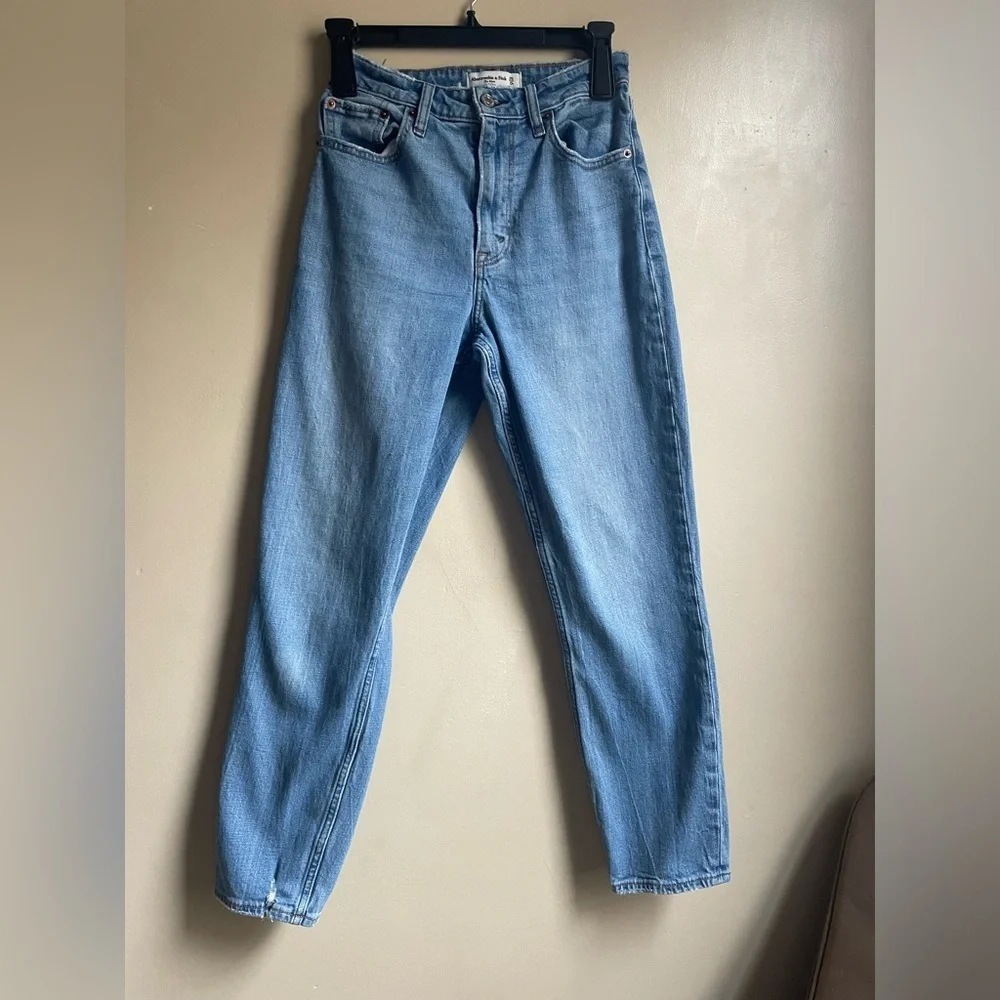 Abercrombie & Fitch excellent mom