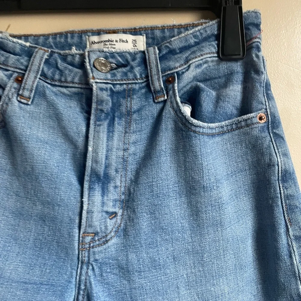 Abercrombie & Fitch excellent mom