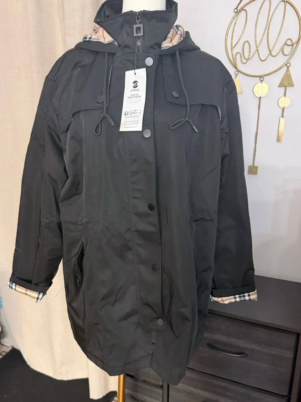 Saphirose contemporary black