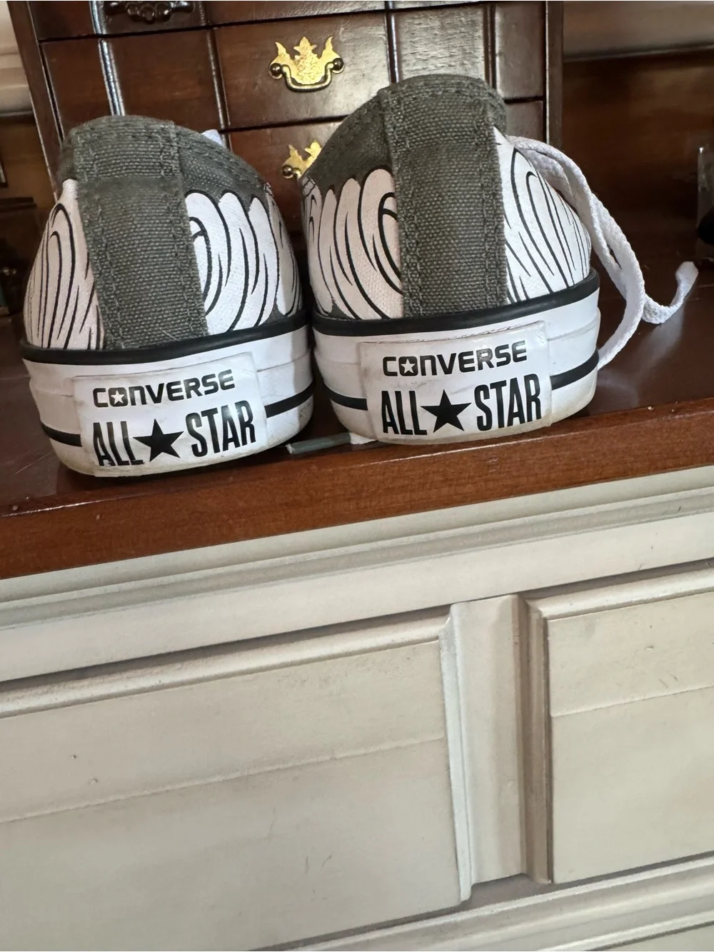Converse classic low