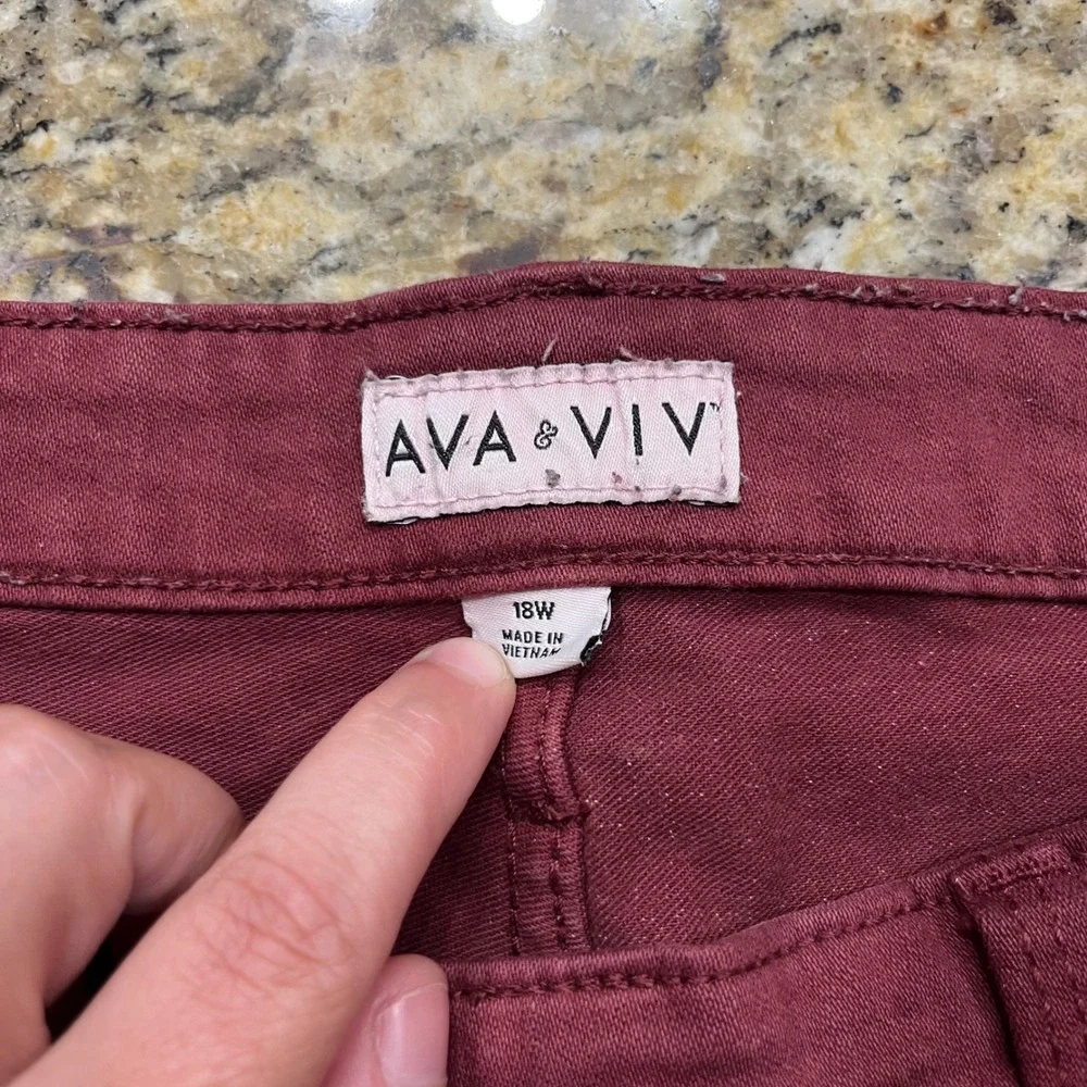 Ava & Viv ava viv