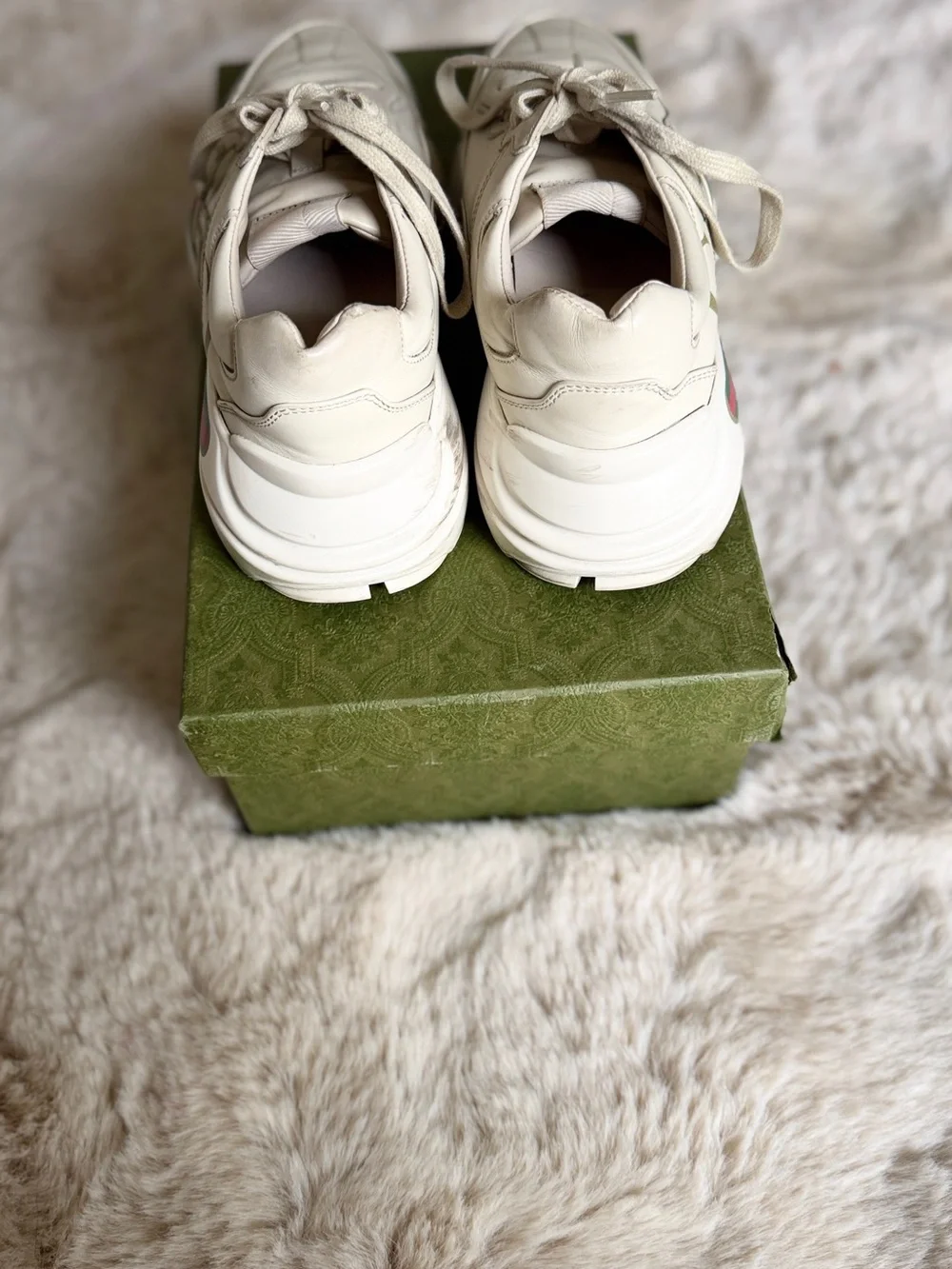 Gucci Cream Leather Low-Top Sneakers with Red Accent