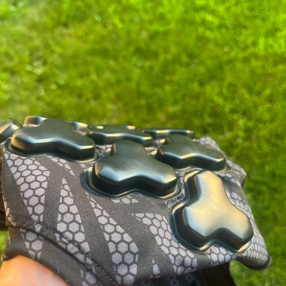 Under Armour black enhanced