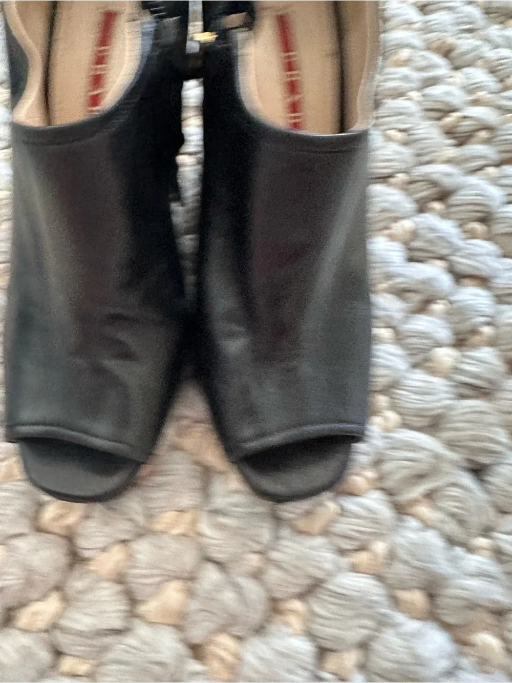 Prada been zip