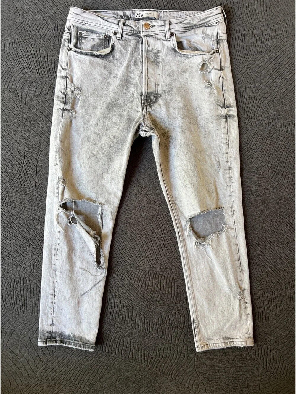 Zara Women’s Jeans Distressed acid Wash  - 1155-2B