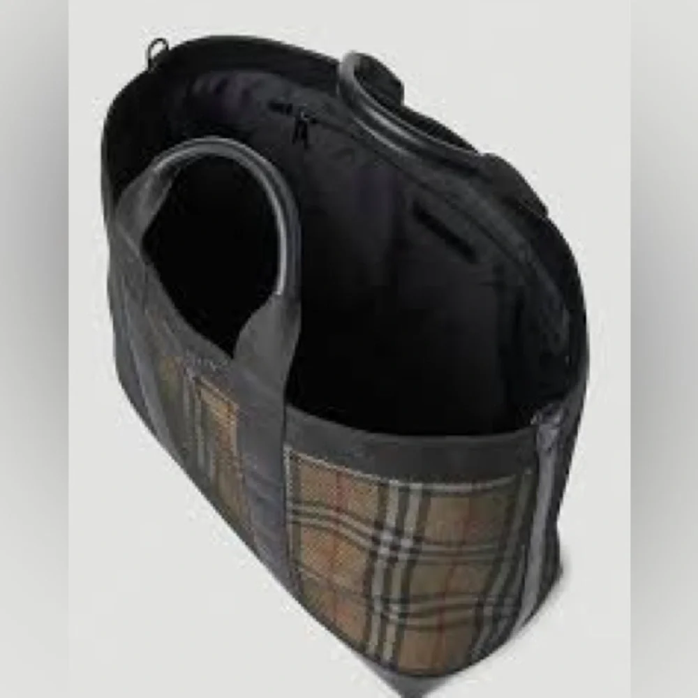 Private Luxuries nwt authentic