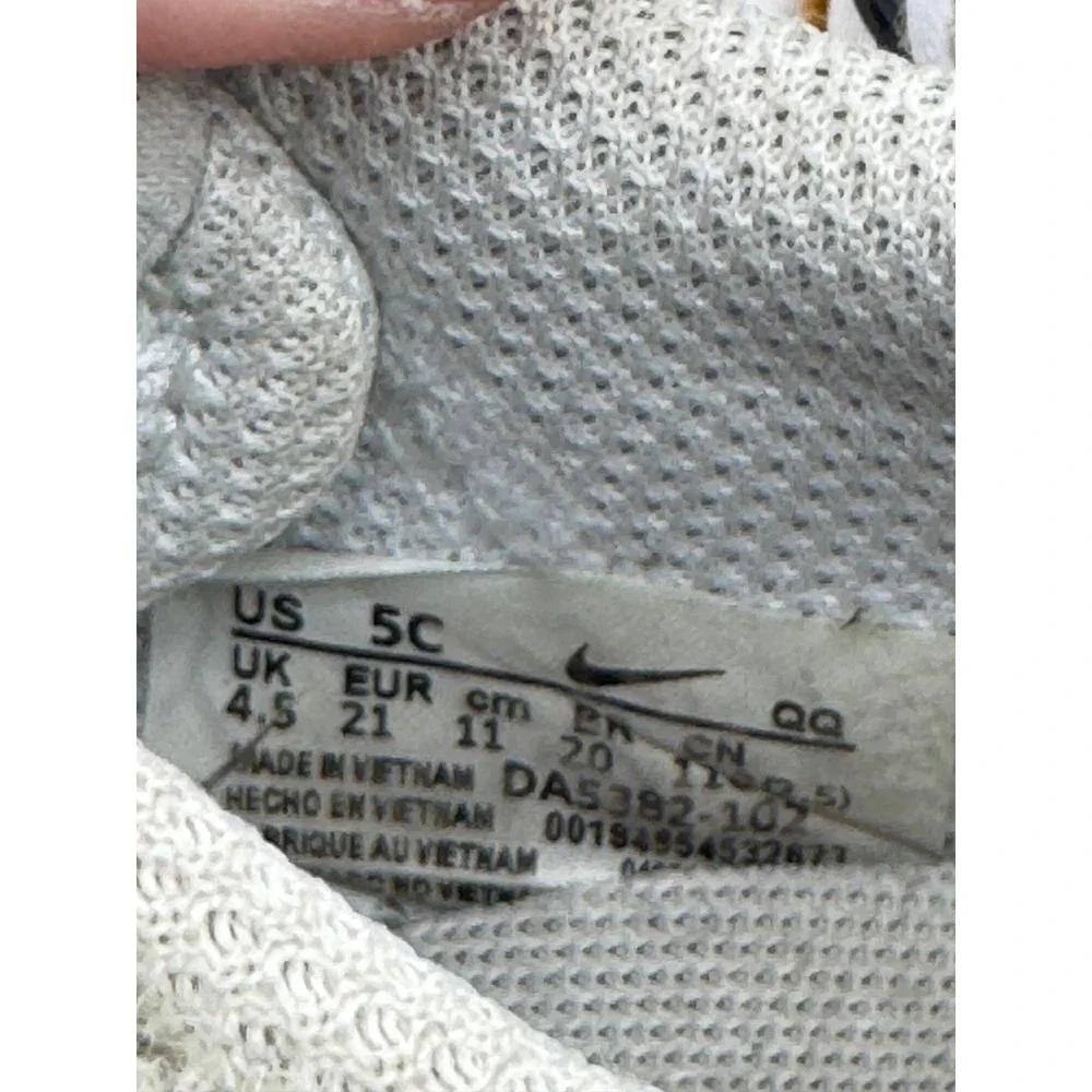 Nike clean money size