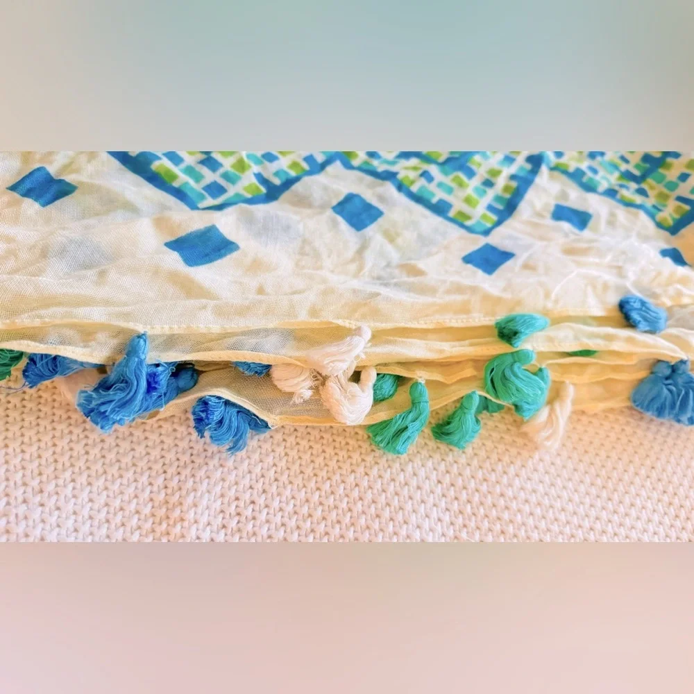 VERA BRADLEY 80” Cream Blue & Green Wrap Scarf w Tassels Swim Cover Sarong Skirt
