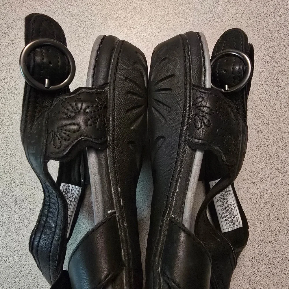 Merrell leather strappy