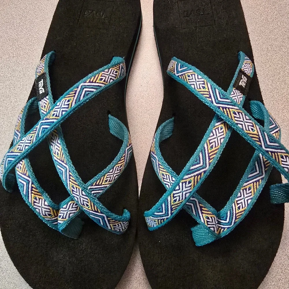 Teva olowahu sandals