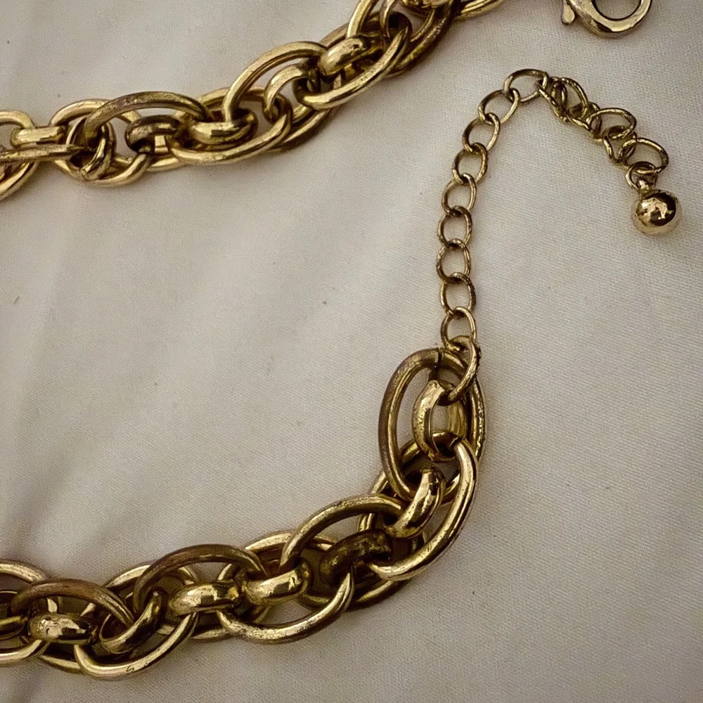 Express Bold Gold Chainlink Necklace