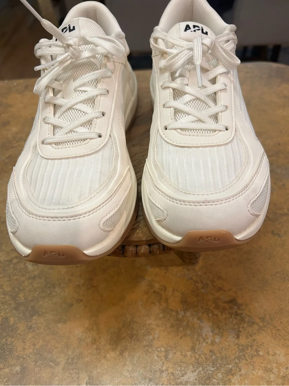 APL sleek sneaker clean