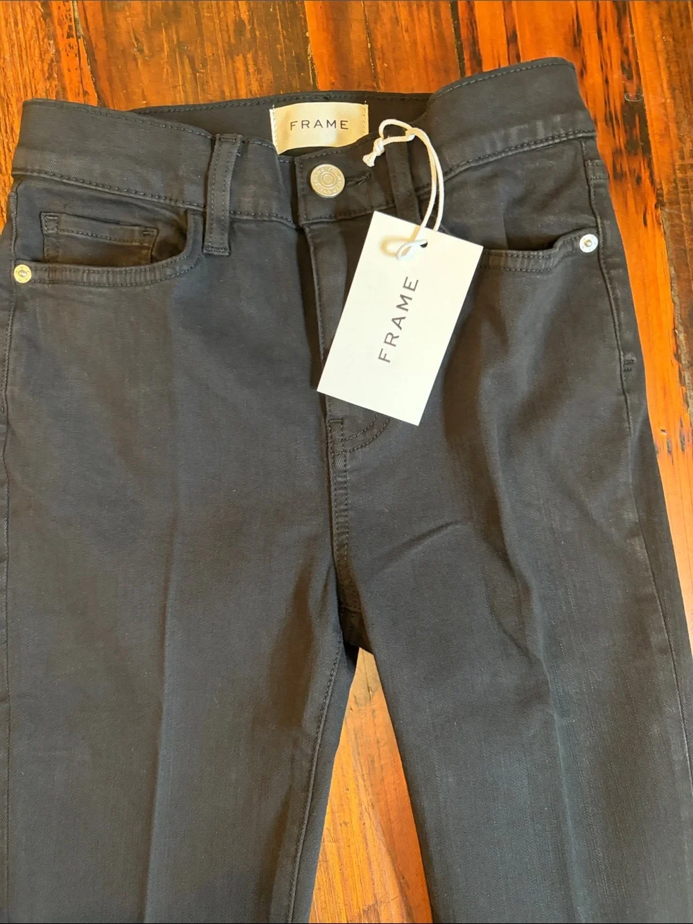Frame Denim NWT Le Pixie High Rise Flare in Film Noir/Black, 25 x 29