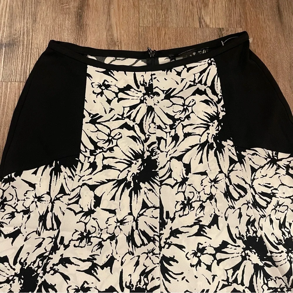 Rober Rodriguez Skirt Women’s Sz 2 Black White Floral Flowy Feminine Spring