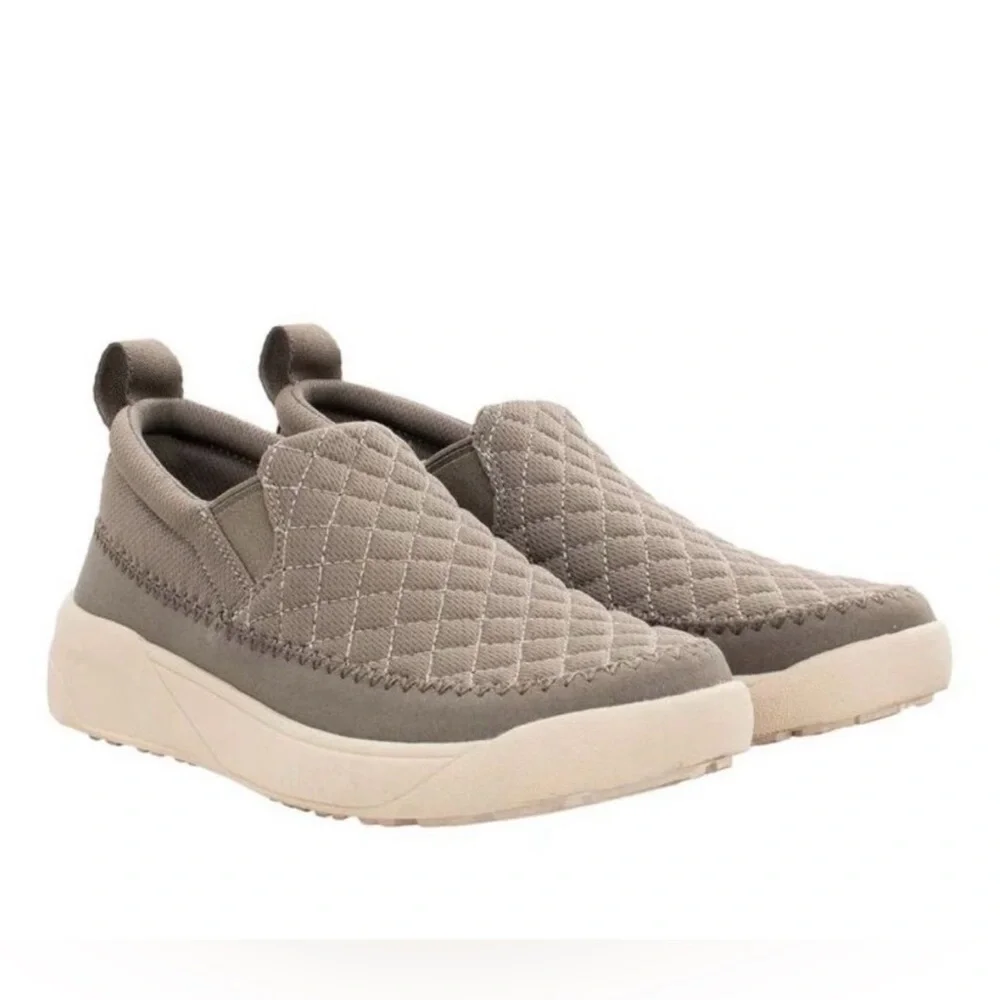 Staheekum women slip