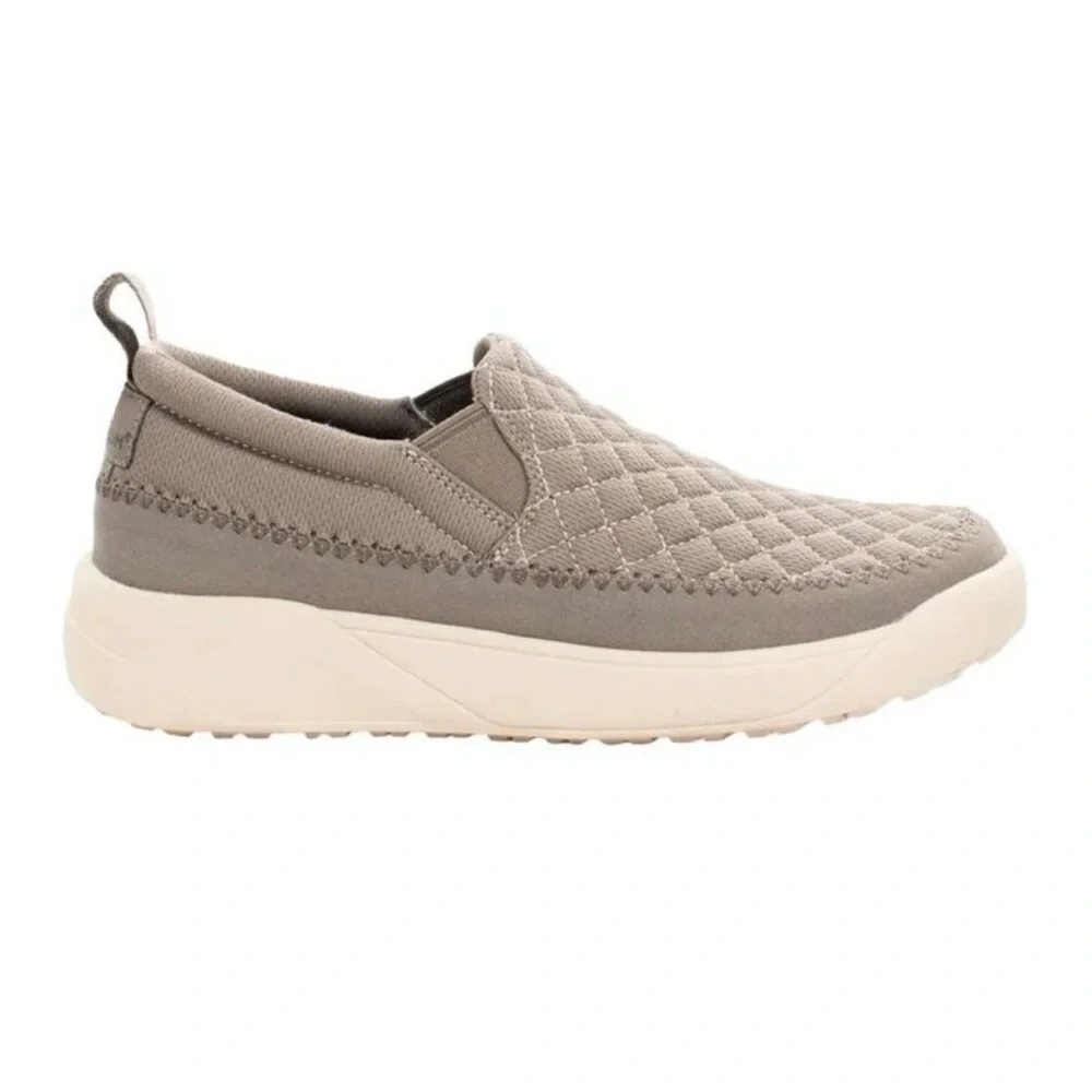 Staheekum women slip