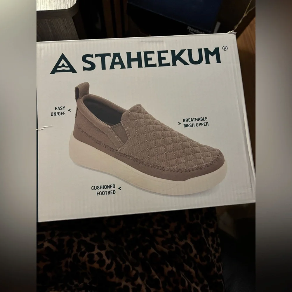 Staheekum women slip