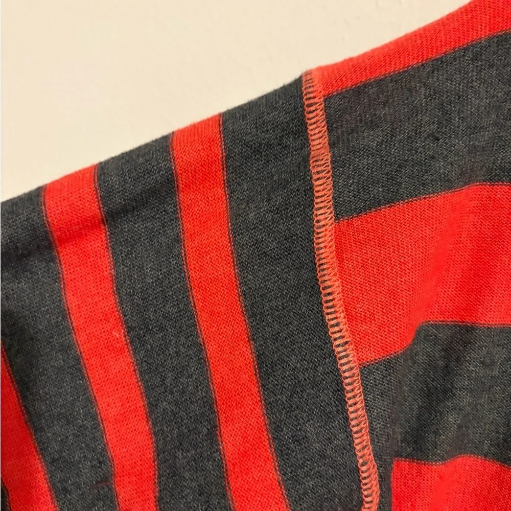 Aeropostale red gray