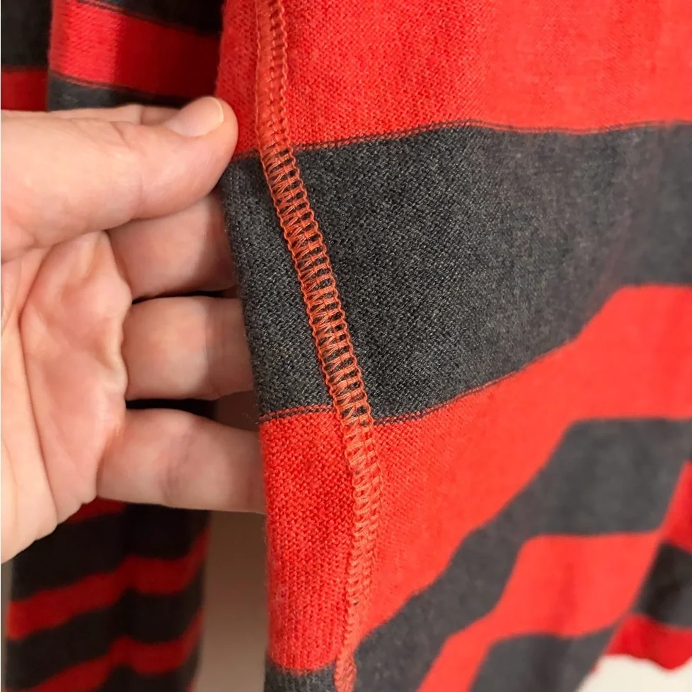 Aeropostale red gray