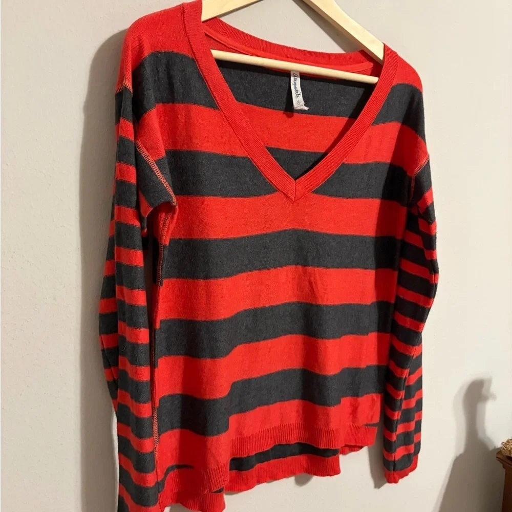 Aeropostale red gray