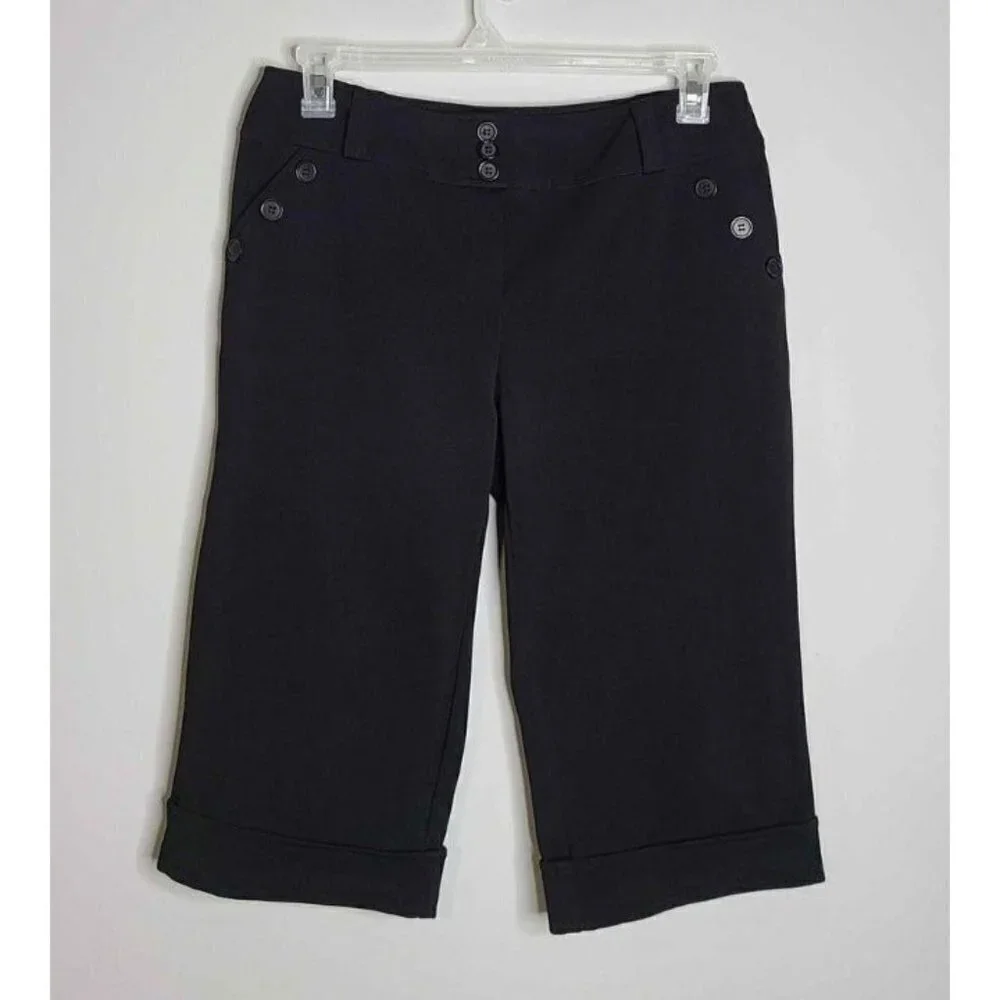 Studio 1940 Womens Black Pull On Stretch Capris/Belt loops/Button Decor …
