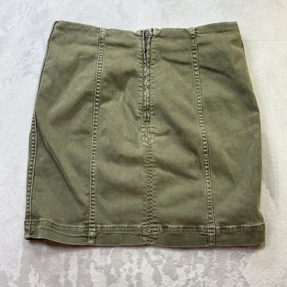 Free People details brand